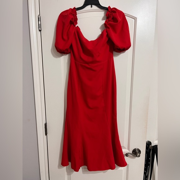 Red Maxi - Picture 4 of 5